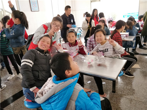 我校护理系天使筑梦志愿服务队献爱特教暖人心