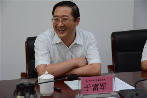 省卫生计生委副主任于富军一行到我校开展专项工作调研督导