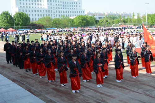 我校2017年春季运动会隆重开幕