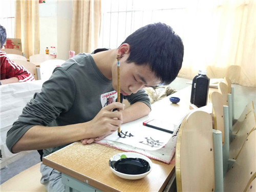 我校临床医学系举办“染诗词之美，浴书法之风”书法大赛