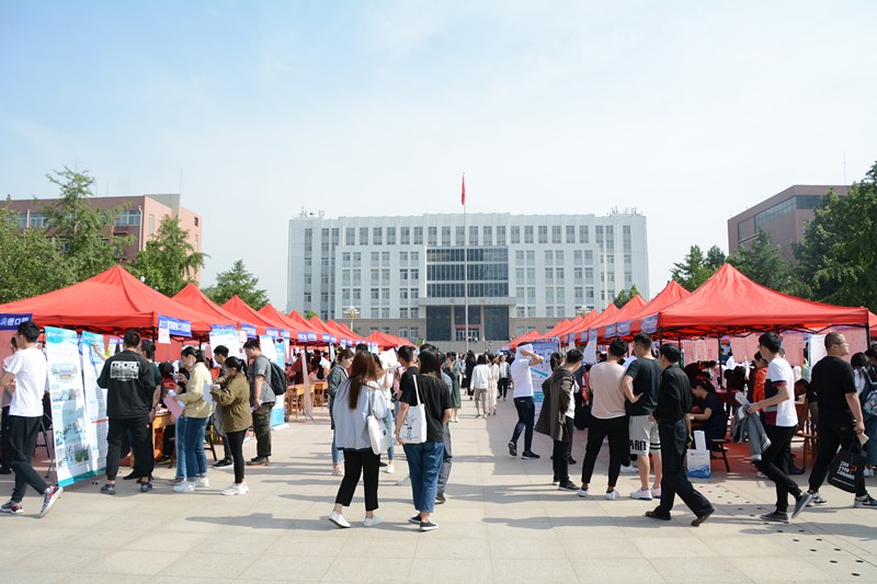 我校成功举办2019届毕业生夏季供需双选会