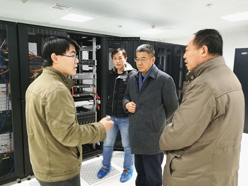 于洲声校长现场指导智慧校园建设工作