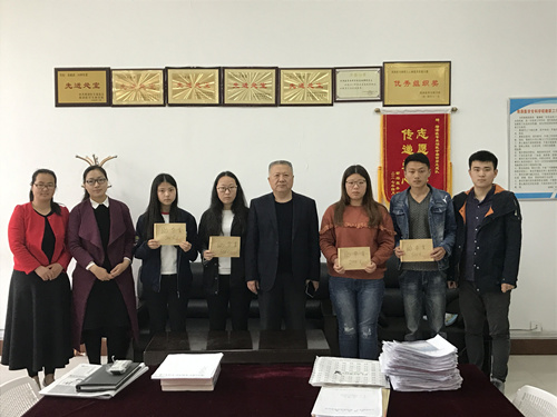 我校基础医学部召开精准帮扶学生座谈会