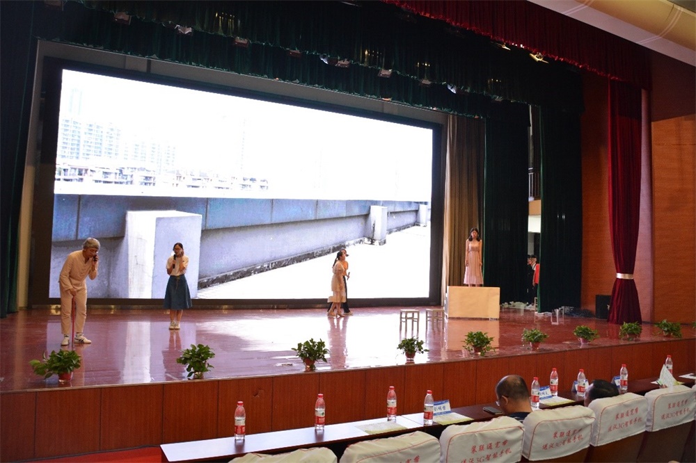 我校成功举办“打开心灵之窗，阳光伴我成长”校园心理情景剧汇报演出