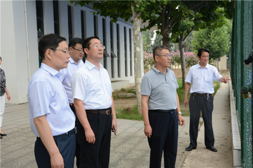 省卫生计生委副主任于富军一行到我校开展专项工作调研督导