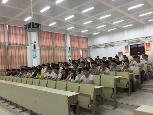 我校举办2017年度党员发展对象培训班