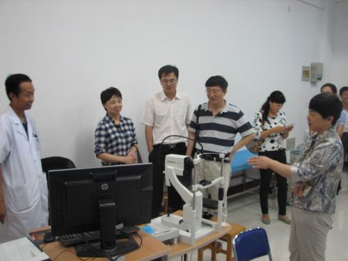 山东省卫计委专家组来菏泽医专附属医院验收“菏泽市青少年低视力防控中心”