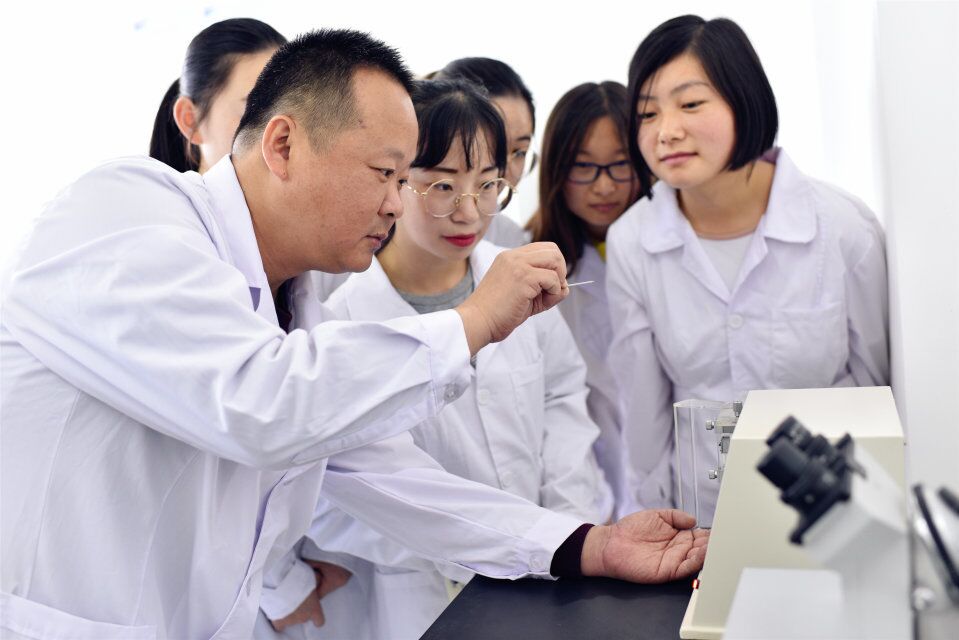 我校科研小青虫社团荣获山东省大学生“优秀科技社团”荣誉称号