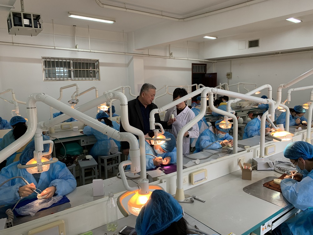 口腔医学系举办2019年全国口腔技能大赛校内选拔赛