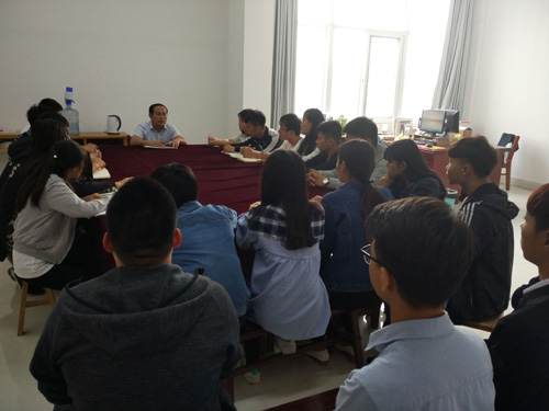 医学技术系召开2016级学生座谈会