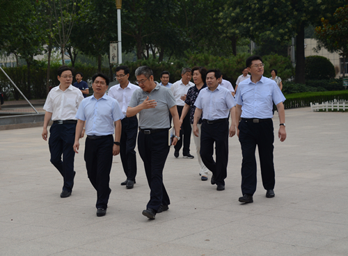 省教育厅党组书记、厅长邓云锋到我校调研指导工作