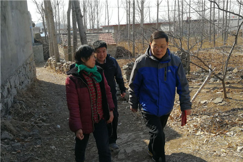 我校开展2018寒假“送爱回家”家访活动