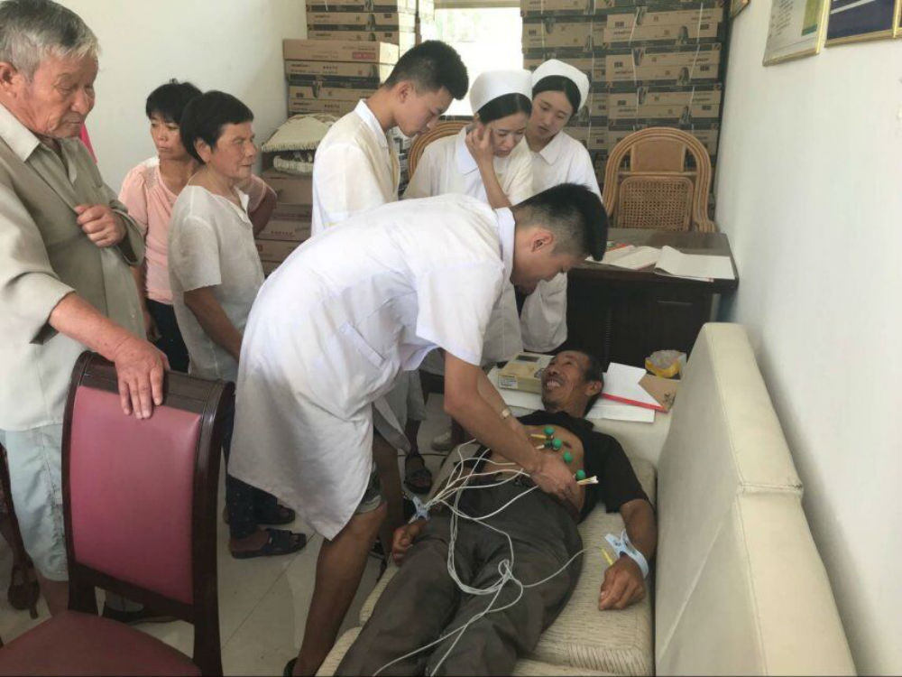 我校小留承医志愿者服务队荣获2018年全国暑期“三下乡”社会实践活动优秀团队