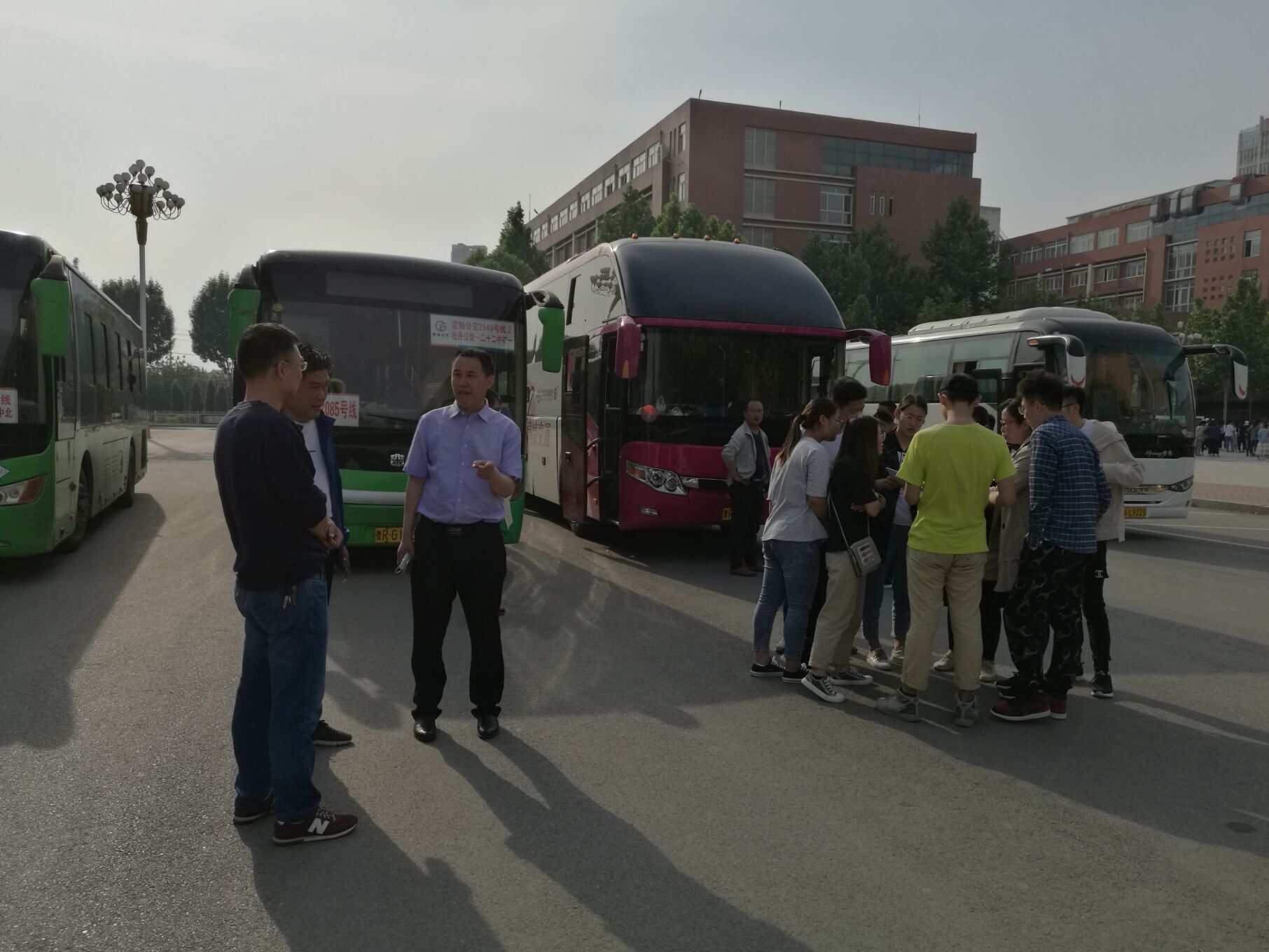 我校2017级学生赴医院开展临床见习