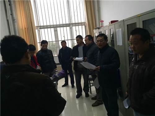 菏泽医专组织开展16-17学年第一学期实验室检查工作