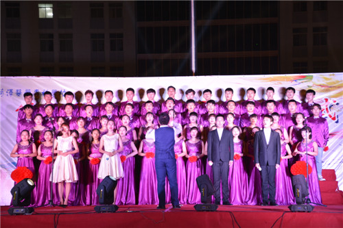 我校临床医学系举行“青春踏歌行 唱响菏医梦”合唱比赛