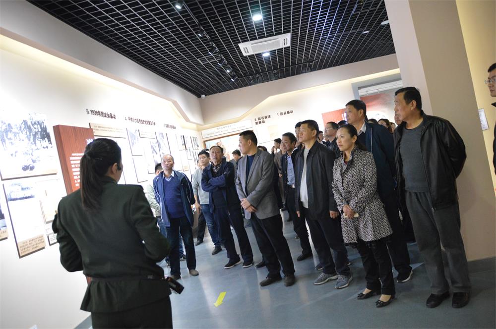 我校护理系党总支开展“缅怀革命先烈，弘扬爱国精神”活动