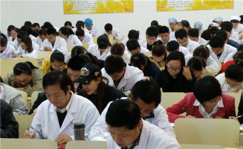 我校附院举行十八项医疗核心制度培训考核