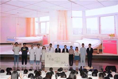 我校临床医学系举办第二届心肺复苏大赛活动