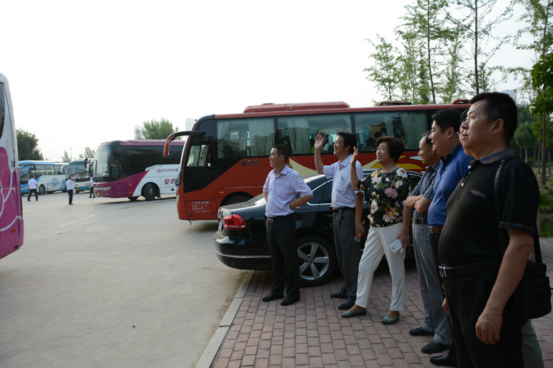 我校2014级4517名学生奔赴各教学实习基地