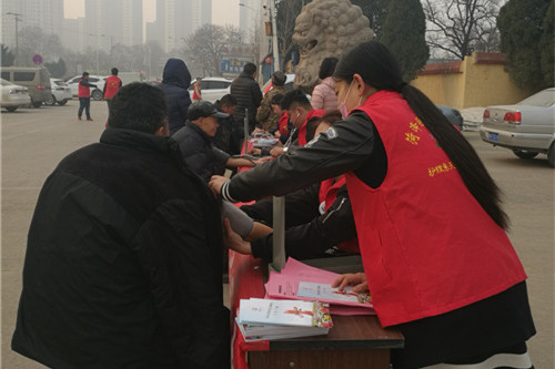 菏泽医专志愿者积极开展“3.5学雷锋”主题系列活动