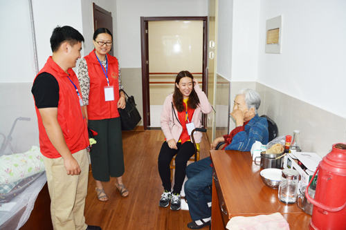 我校开展“心系桑榆晚,情暖夕阳红” 志愿服务活动