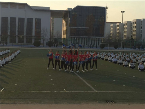 菏泽医专护理系举办女子防身保健体验活动