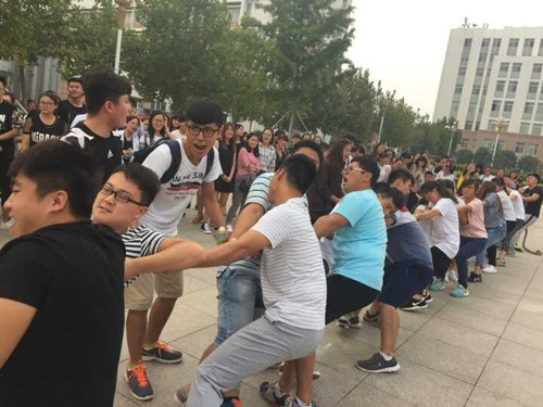 基础医学部“情溢中秋”拔河比赛成功举行